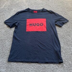 Hugo Boss Navy Blue and Red Short Sleeve Tee Shirt Size Medium